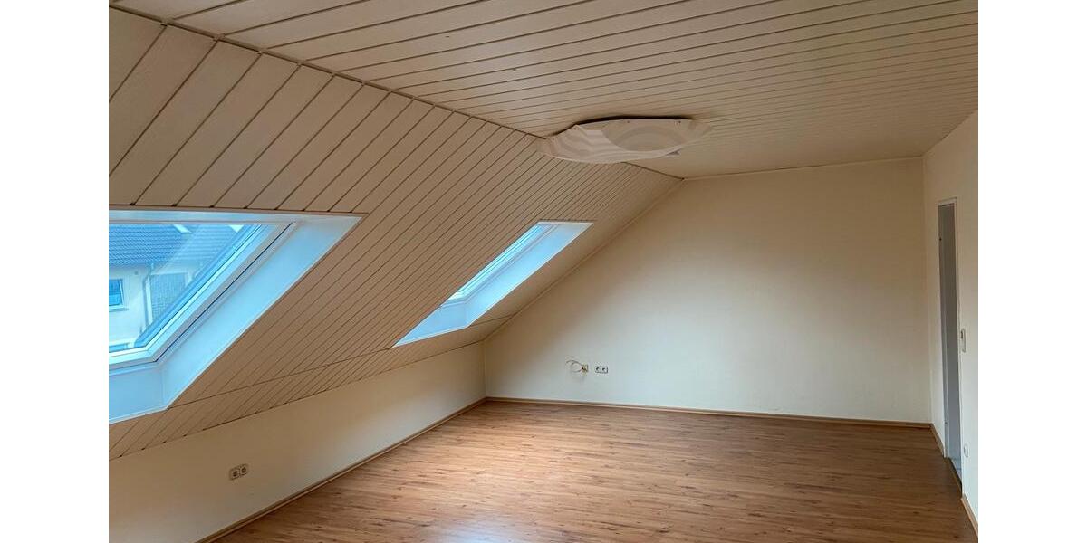 Dachgeschoßwohnung Bochum Bochum-Mitte - 2 Zimmer, 77 m&sup2;, 850&euro; | Angebot:26676634