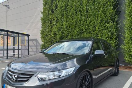 Honda Accord 180.000 km 9.550 &euro; Hemer 58675