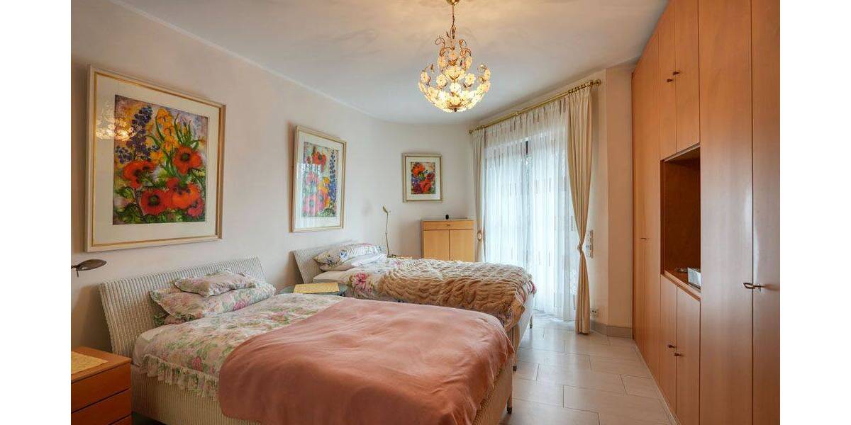 Einfamilienhaus Bochum Stiepel - 5 Zimmer, 257 m&sup2;, 1.175.000&euro; | Angebot:26037413