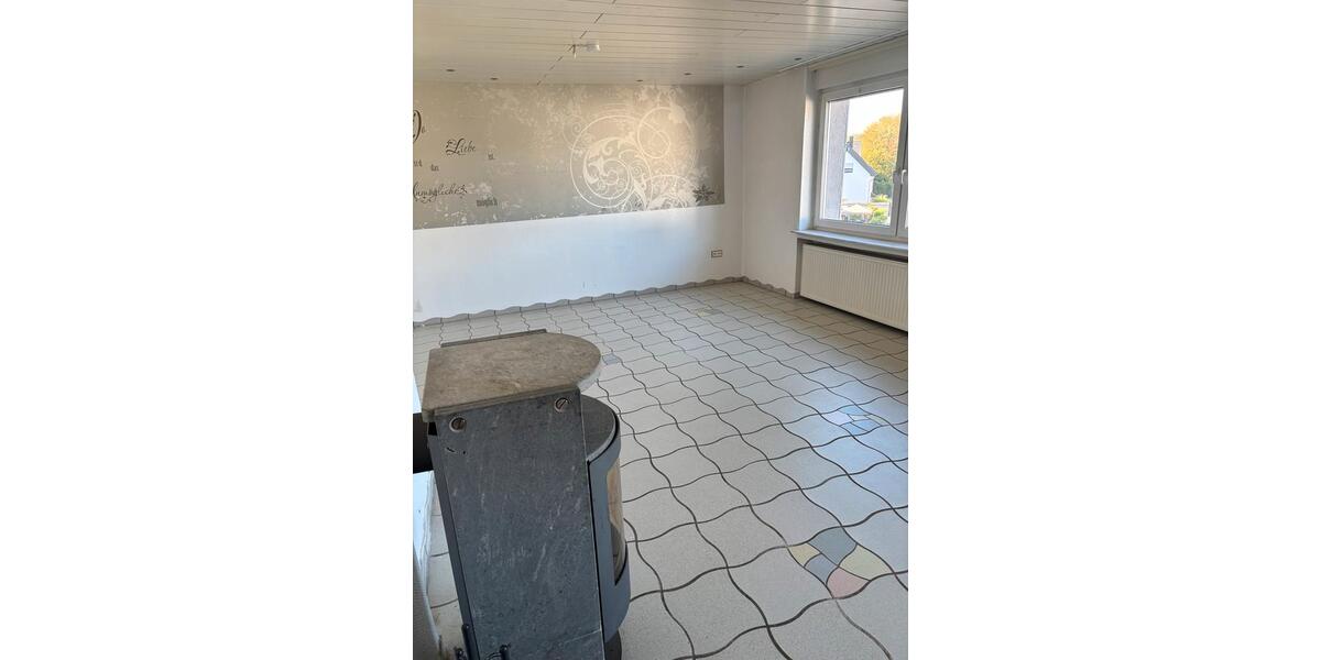 Etagenwohnung Schwerte - 1 Zimmer, 200 m&sup2;, 1.500&euro; | Angebot:27592870