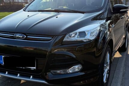 Ford Kuga 147.984 km 14.700 &euro; Lünen 44534