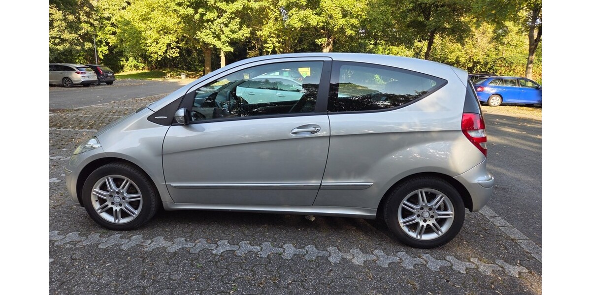 Mercedes-Benz A 200 99.000 km 4.500 &euro; Bochum 44787