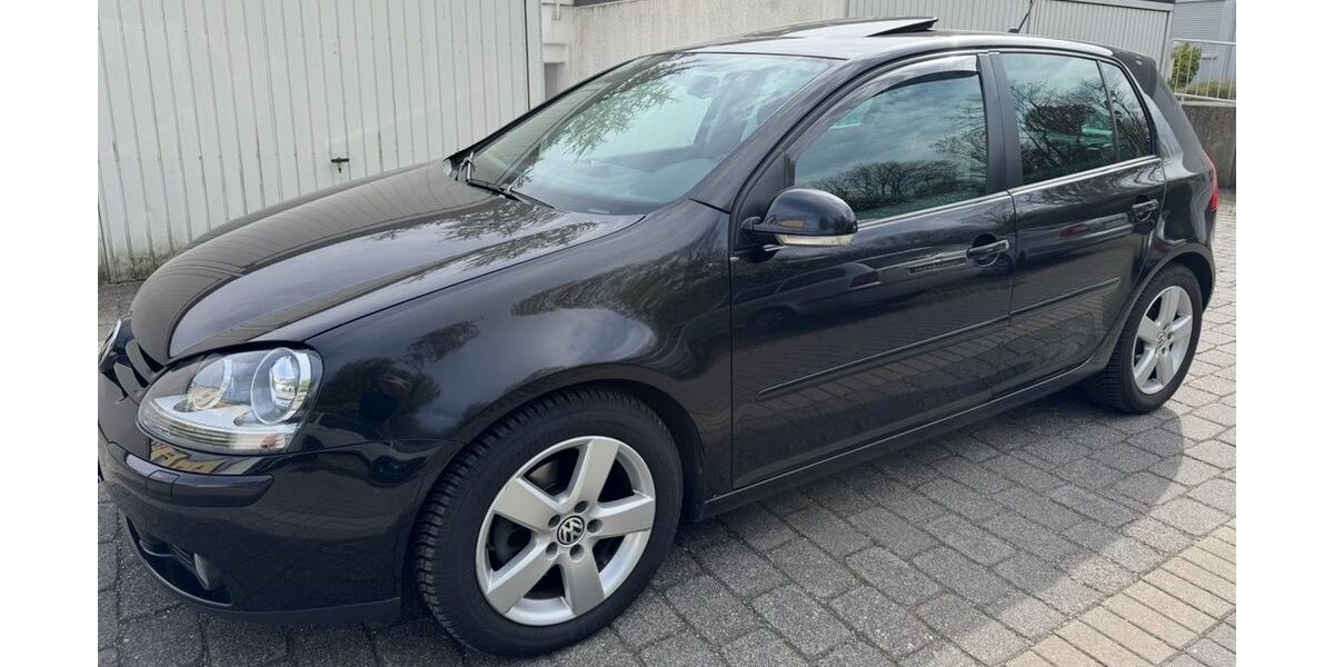VW Golf 177.771 km 4.550 &euro; Dortmund 44287