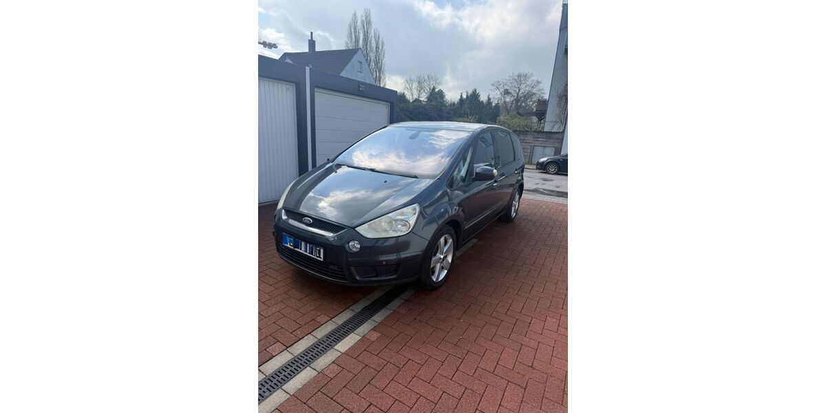 Ford S-Max 205.500 km 3.950 &euro; Herne 44653