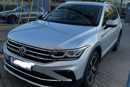 VW Tiguan 58.000 km 25.900 &euro; Bochum 44791