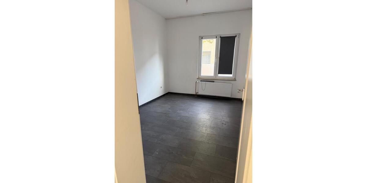 Erdgeschoßwohnung Schwerte - 3 Zimmer, 75 m&sup2;, 800&euro; | Angebot:27596208