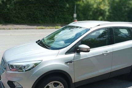 Ford Kuga 94.500 km 17.200 &euro; Bochum 44892
