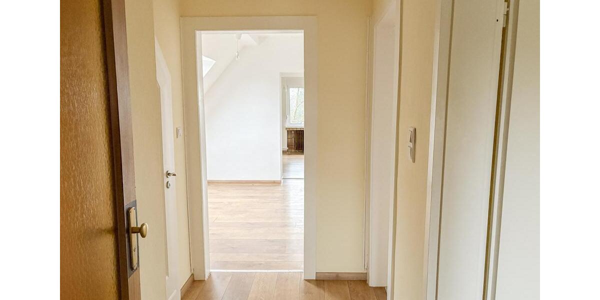 Dachgeschoßwohnung Bochum Bochum-Südwest - 3 Zimmer, 68 m&sup2;, 544&euro; | Angebot:25756964