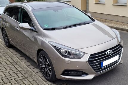 Hyundai i40 117.000 km 11.500 &euro; Bergkamen 59192