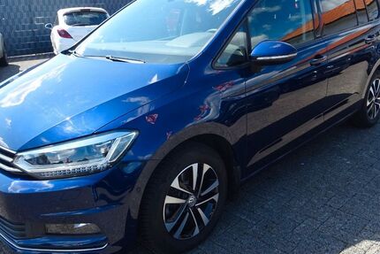 VW Touran 92.602 km 18.750 &euro; Werl 59457