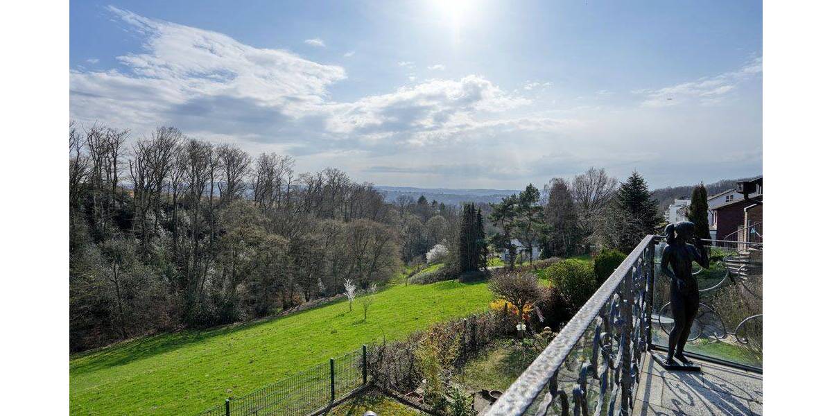 Einfamilienhaus Bochum Stiepel - 5 Zimmer, 257 m&sup2;, 1.175.000&euro; | Angebot:26037413