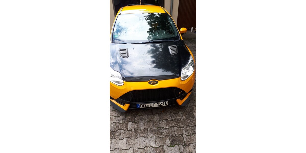 Ford Focus 97.000 km 15.990 &euro; Dortmund 44135