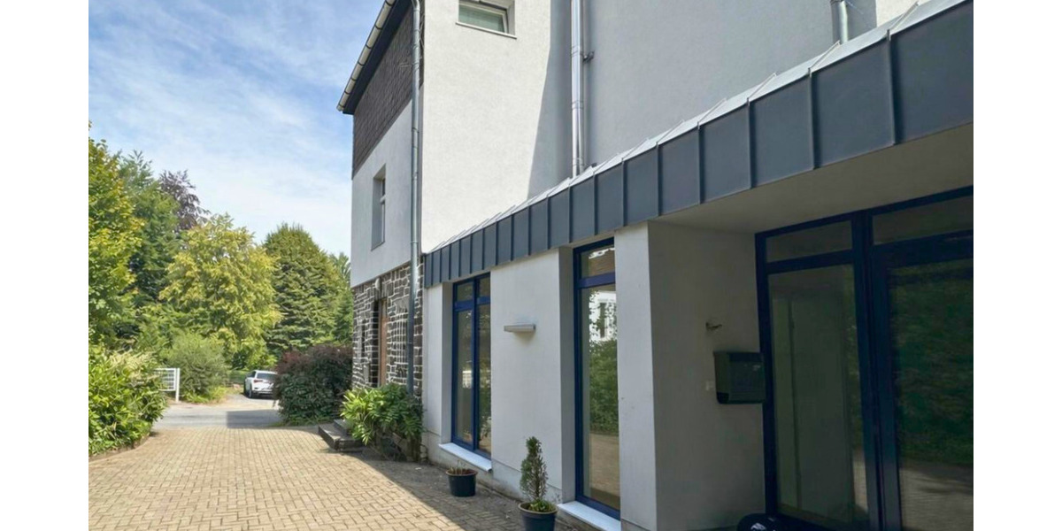 Doppelhaushälfte Neuenrade - 6 Zimmer, 140 m&sup2;, 985&euro; | Angebot:25703463