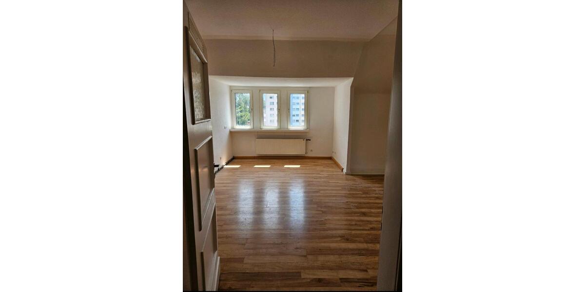 Etagenwohnung Hagen Hagen-Nord - 3 Zimmer, 105 m&sup2;, 700&euro; | Angebot:25887352