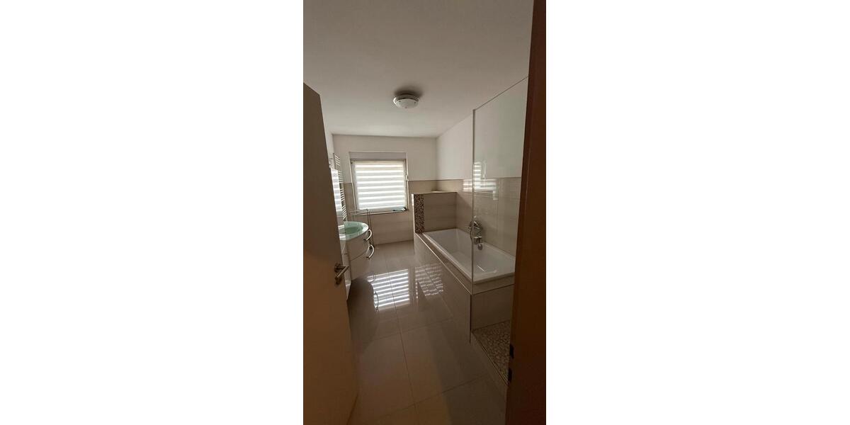 Etagenwohnung Werl - 3 Zimmer, 100 m&sup2;, 1.150&euro; | Angebot:27611954