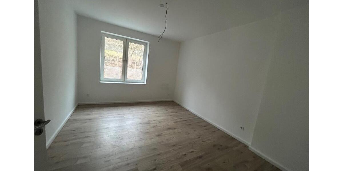 Etagenwohnung Lüdenscheid Brügge - 1 Zimmer, 105 m&sup2;, 610&euro; | Angebot:24816903