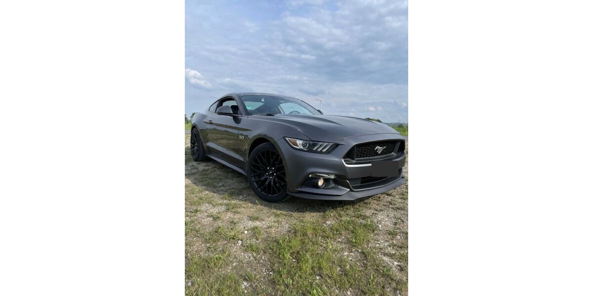 Ford Mustang 150.000 km 25.900 &euro; Werl 59457