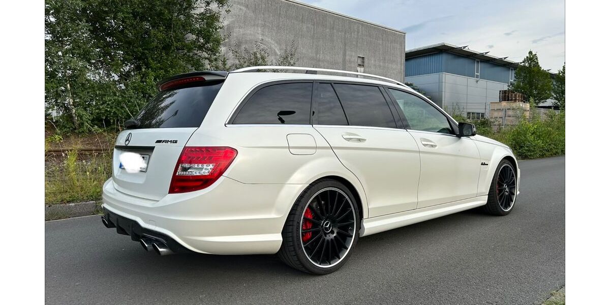 Mercedes-Benz C 63 AMG 138.000 km 36.000 &euro; Hattingen 45529