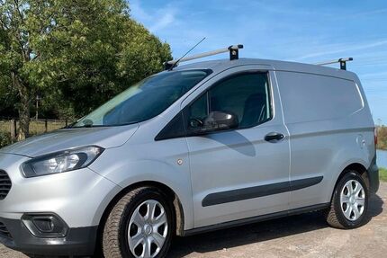 Ford Transit Courier 94.000 km 9.200 &euro; Waltrop 45731