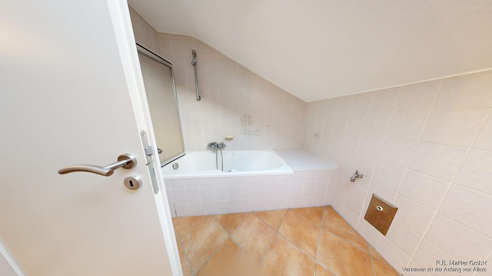 Dachgeschoßwohnung Werdohl - 4.5 Zimmer, 92 m&sup2;, 644&euro; | Angebot:18858047