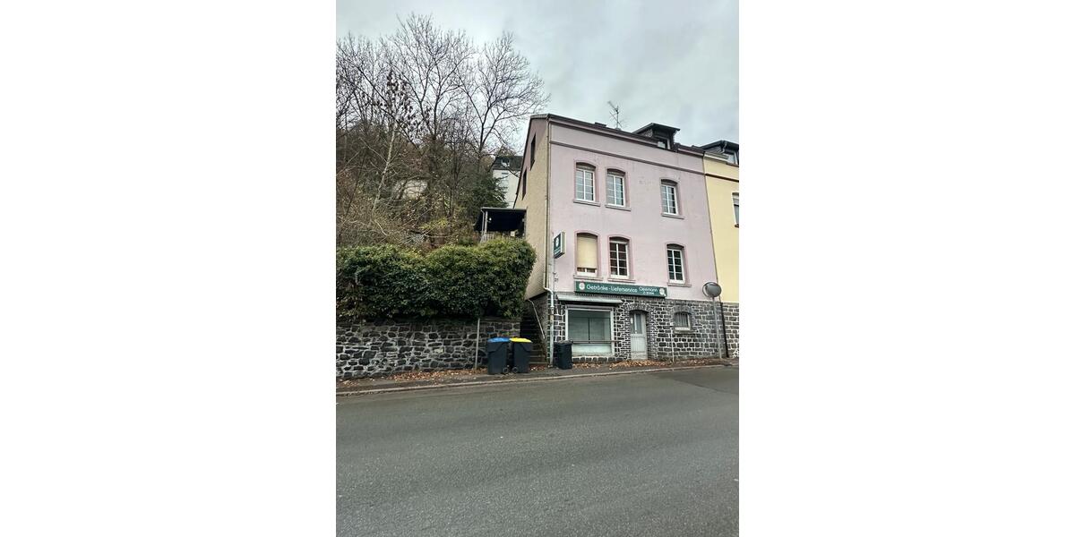 Doppelhaushälfte Altena - 10 Zimmer, 169 m&sup2;, 149.000&euro; | Angebot:23760283