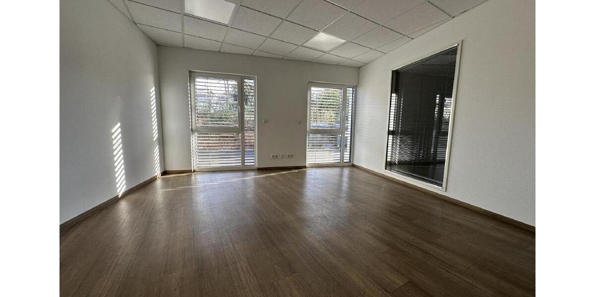 Gewerbeobjekt Ense - 1.704&euro; | Angebot:23812413