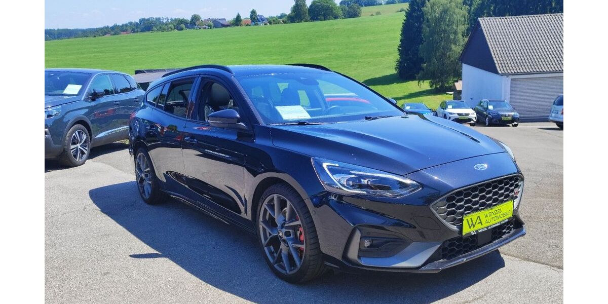 Ford Focus 65.780 km 22.995 &euro; Halver 58553